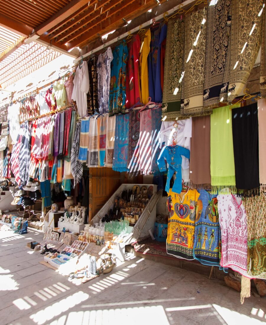 Aswan by Horse-Drawn Carriage: City, Corniche and Souq